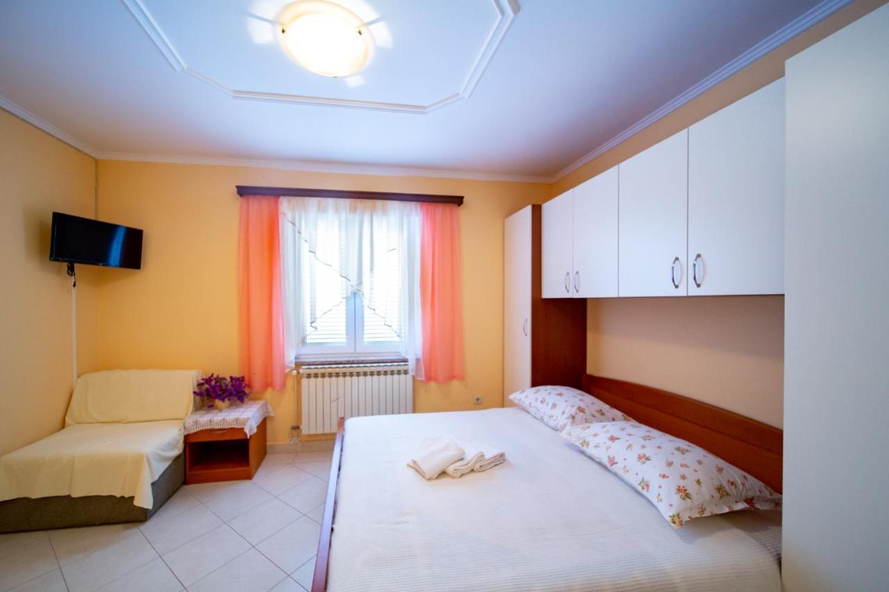 Kastell Apartments Lopar Exterior foto